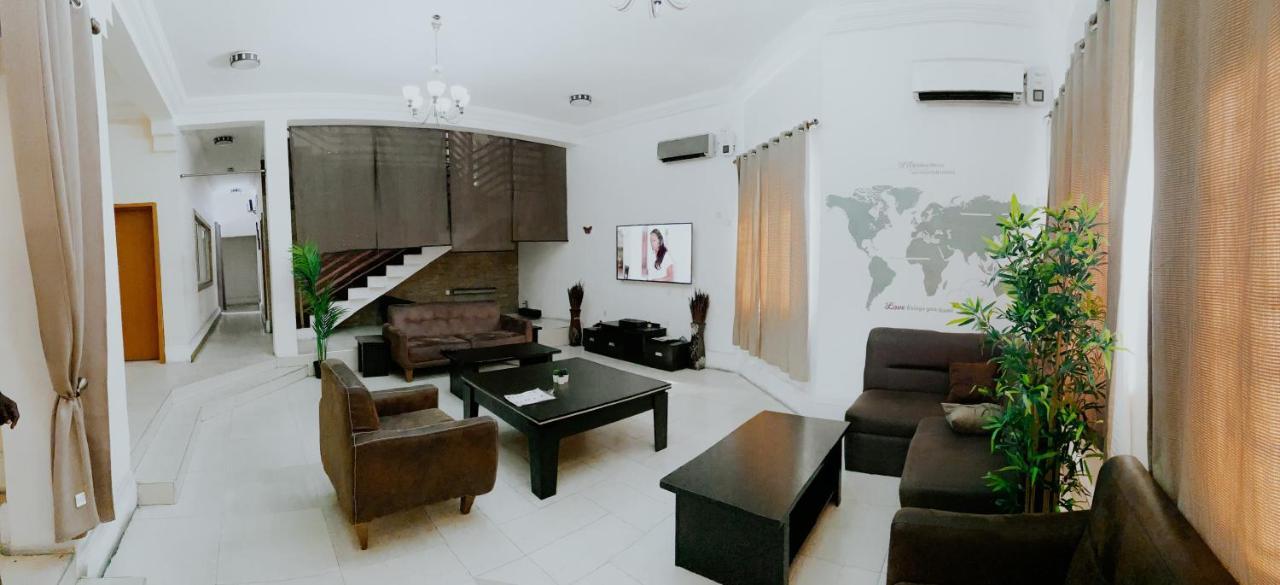 بورت هاركورت Taverna Lounge & Boutique Hotel المظهر الخارجي الصورة