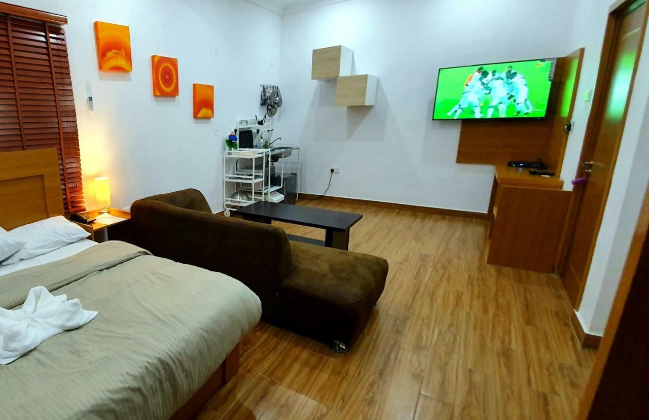 بورت هاركورت Taverna Lounge & Boutique Hotel المظهر الخارجي الصورة